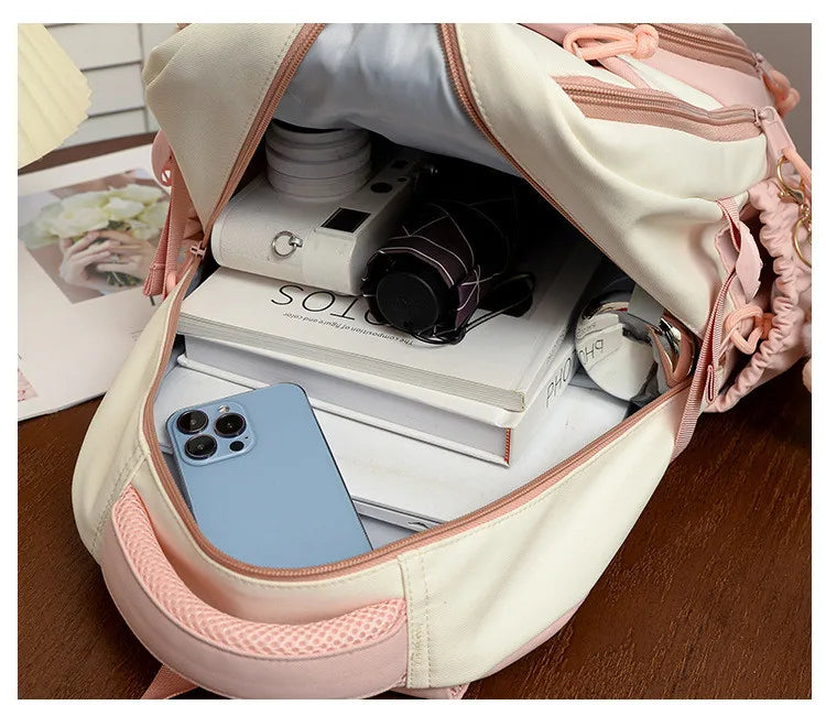 MOCHILA ESCOLAR  COM ESTAMPA DE COELHO