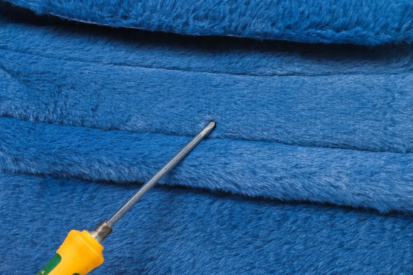 MOCHILA DE PELÚCIA  COM ESTAMPA DE DESENHO ANIMADO