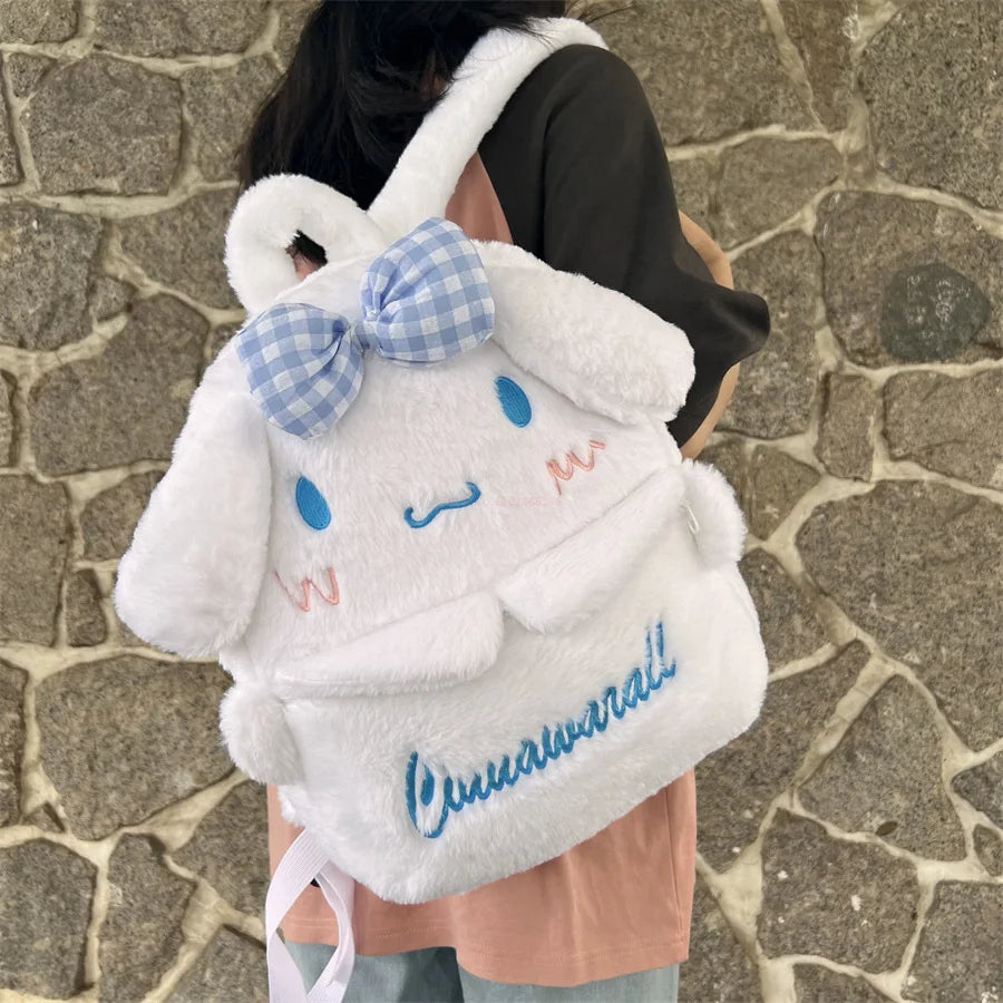 MOCHILA DE PELUCIA COM ESTAMPA FOFINHA ANIME