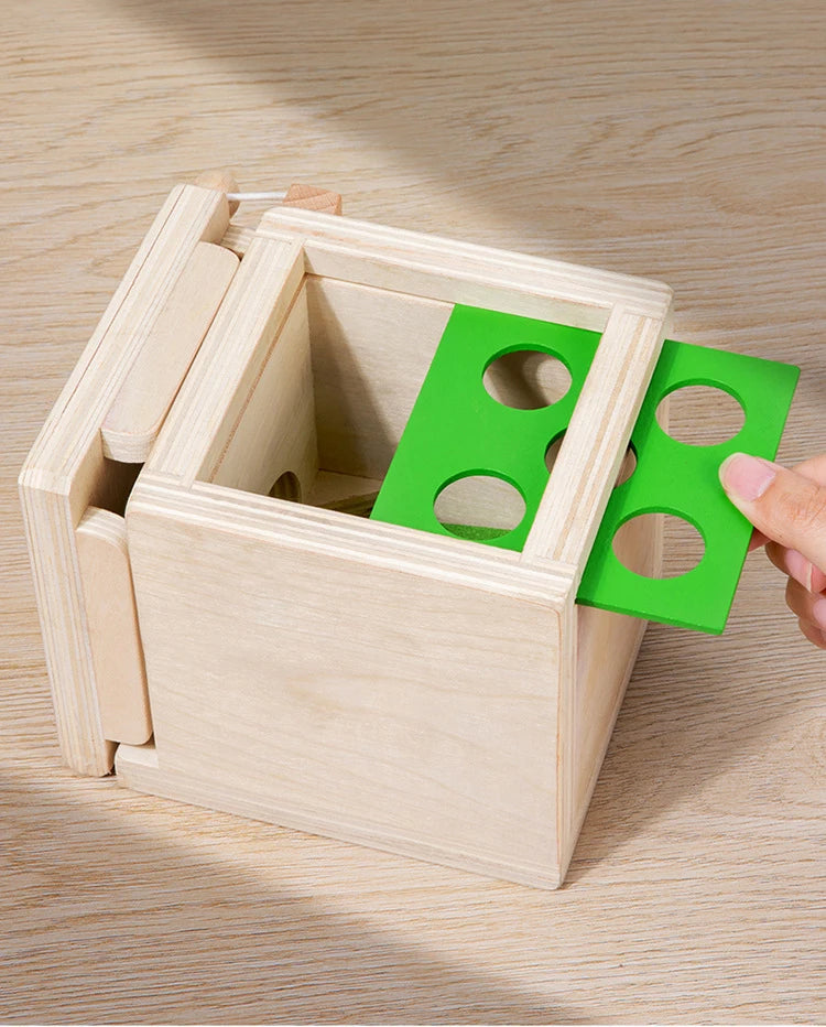 Brinquedo Educativo de Caixa de madeira com  formas geometricas e cor