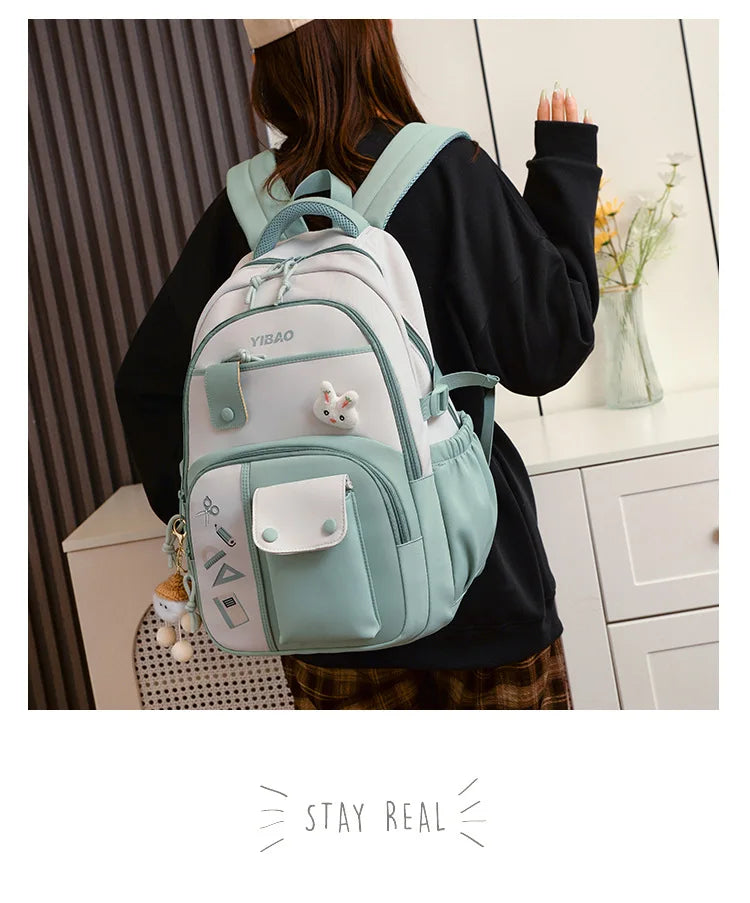 MOCHILA ESCOLAR  COM ESTAMPA DE COELHO