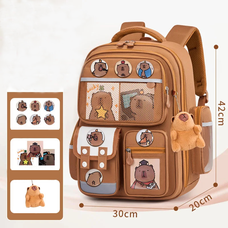 MOCHILA ESCOLAR COM DESENHO DE CAPIVARA UNISSEX