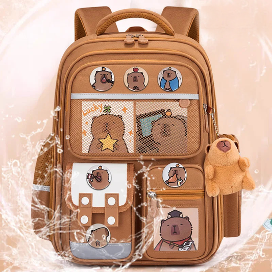 MOCHILA ESCOLAR COM DESENHO DE CAPIVARA UNISSEX